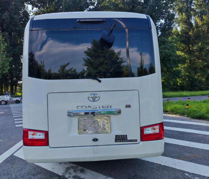 鈞天牌JKF5060XSW56AL商務(wù)車公告圖片