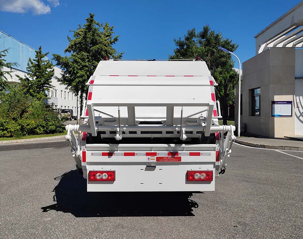 亞潔牌BQJ5081ZYSBJE6壓縮式垃圾車公告圖片