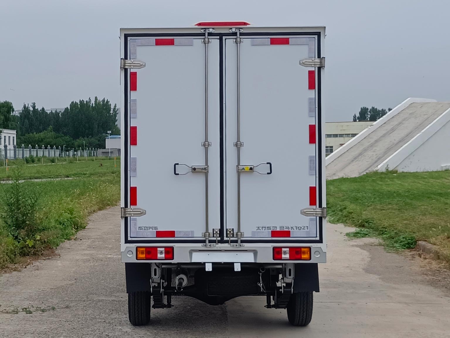 太行成功牌SCH5025XXYDC6廂式運(yùn)輸車公告圖片