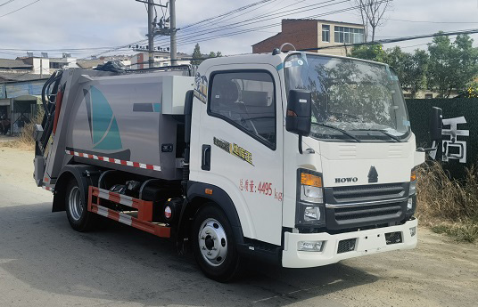 程力威牌CLW5041ZYS6SL壓縮式垃圾車