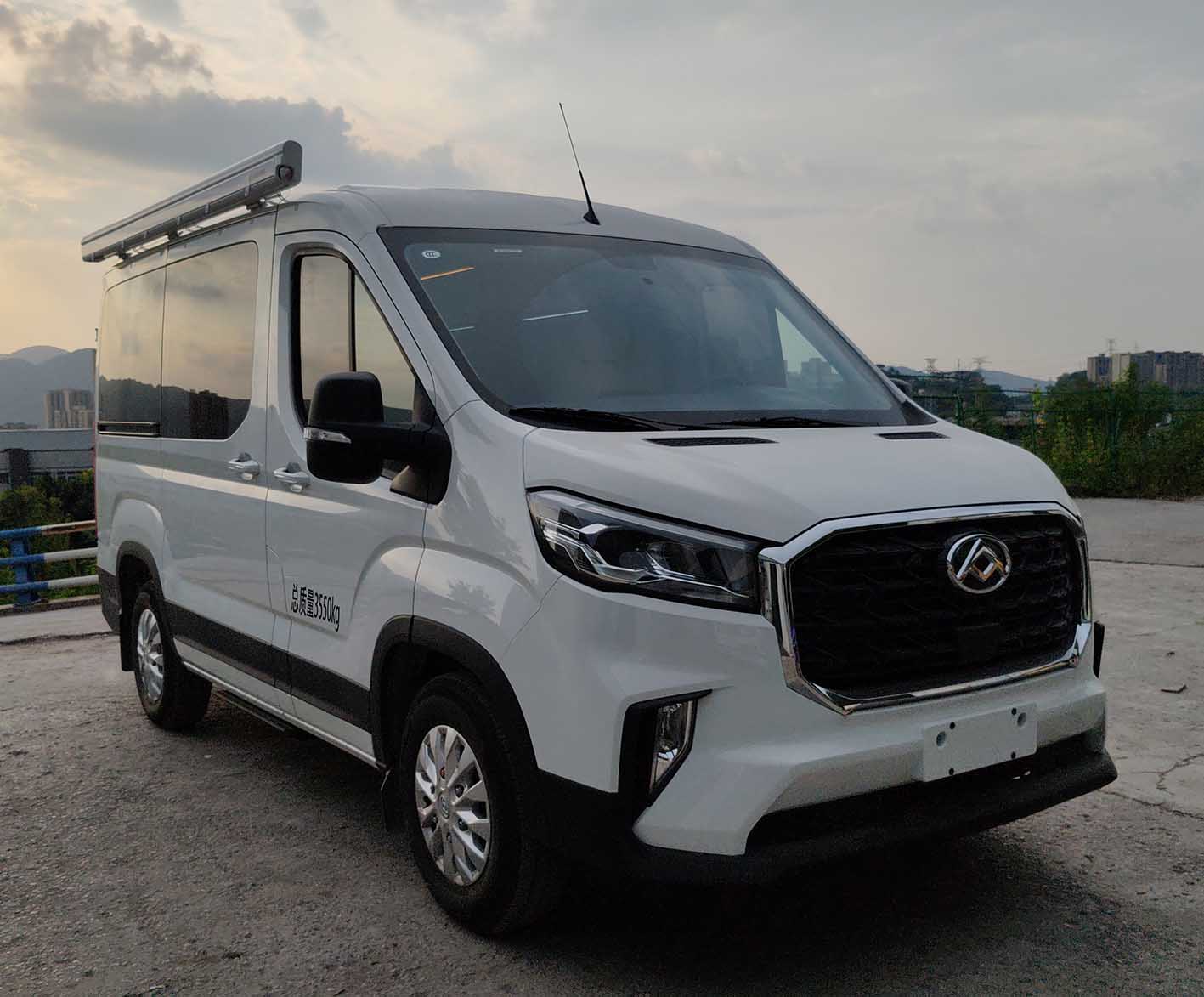 渝強(qiáng)牌CYQ5041TSYS6宿營(yíng)車