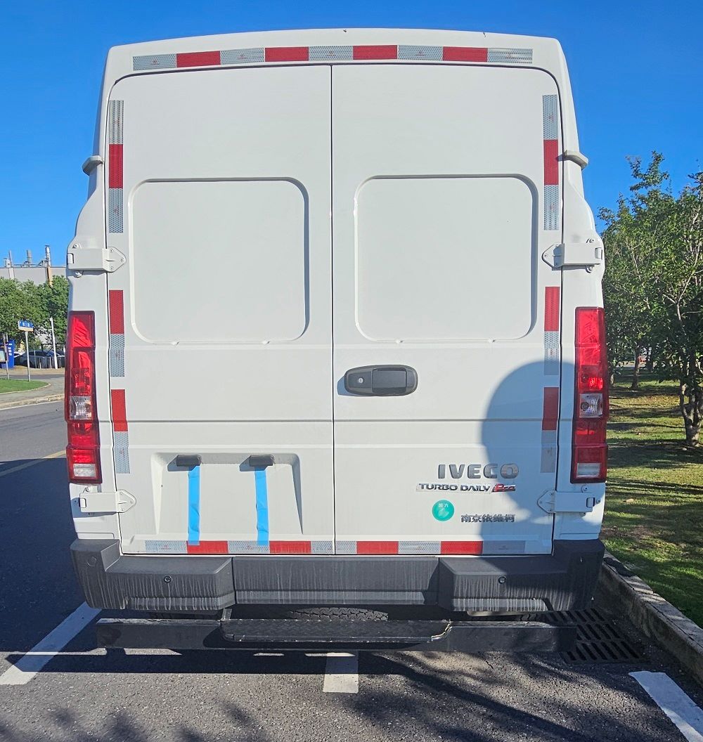 依維柯牌NJ5046XXYACDC廂式運輸車公告圖片