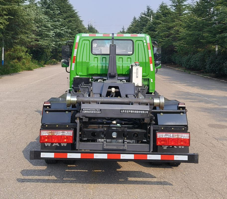 五征牌WZK5040ZXXW17BEV純電動(dòng)車廂可卸式垃圾車公告圖片