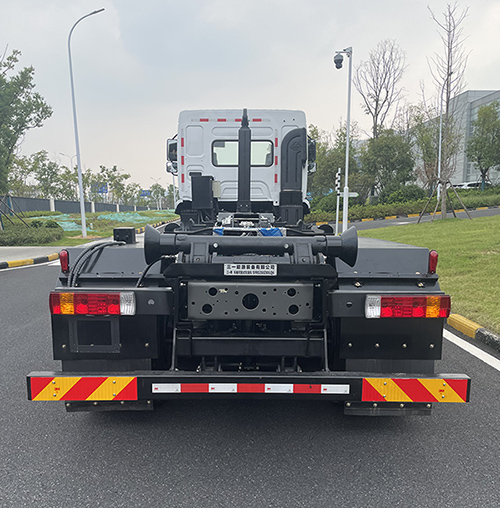 三一牌SYR5250ZXXLQ6車廂可卸式垃圾車公告圖片