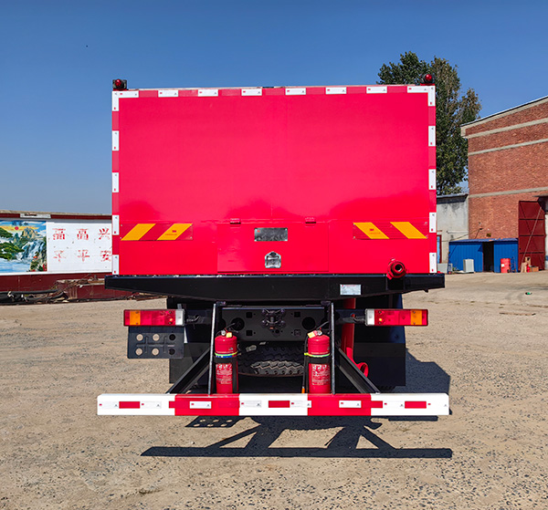 寶旭龍卡牌EBX5180TYL70壓裂車公告圖片