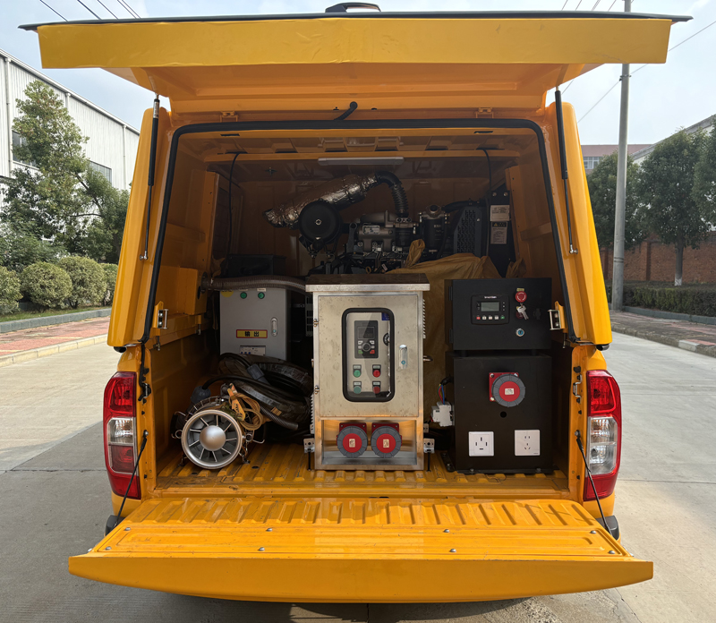 大流量排水搶險車圖片