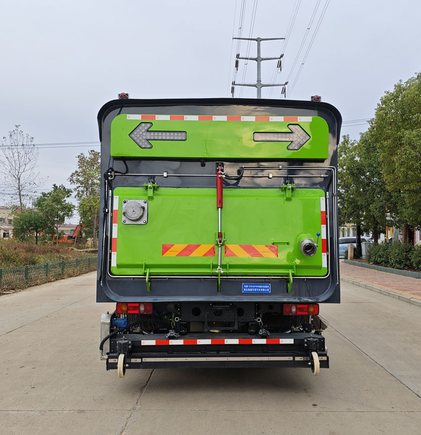 豐霸牌STD5180TWQD道路污染清除車公告圖片