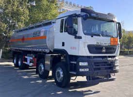 易燃液体罐式运输车