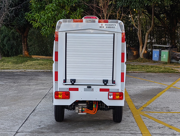 福龍馬牌FLM5020TYHTJBEV純電動路面養(yǎng)護(hù)車公告圖片