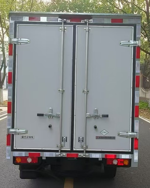 東風(fēng)牌EQ5030XXY60N4DAC廂式運(yùn)輸車公告圖片