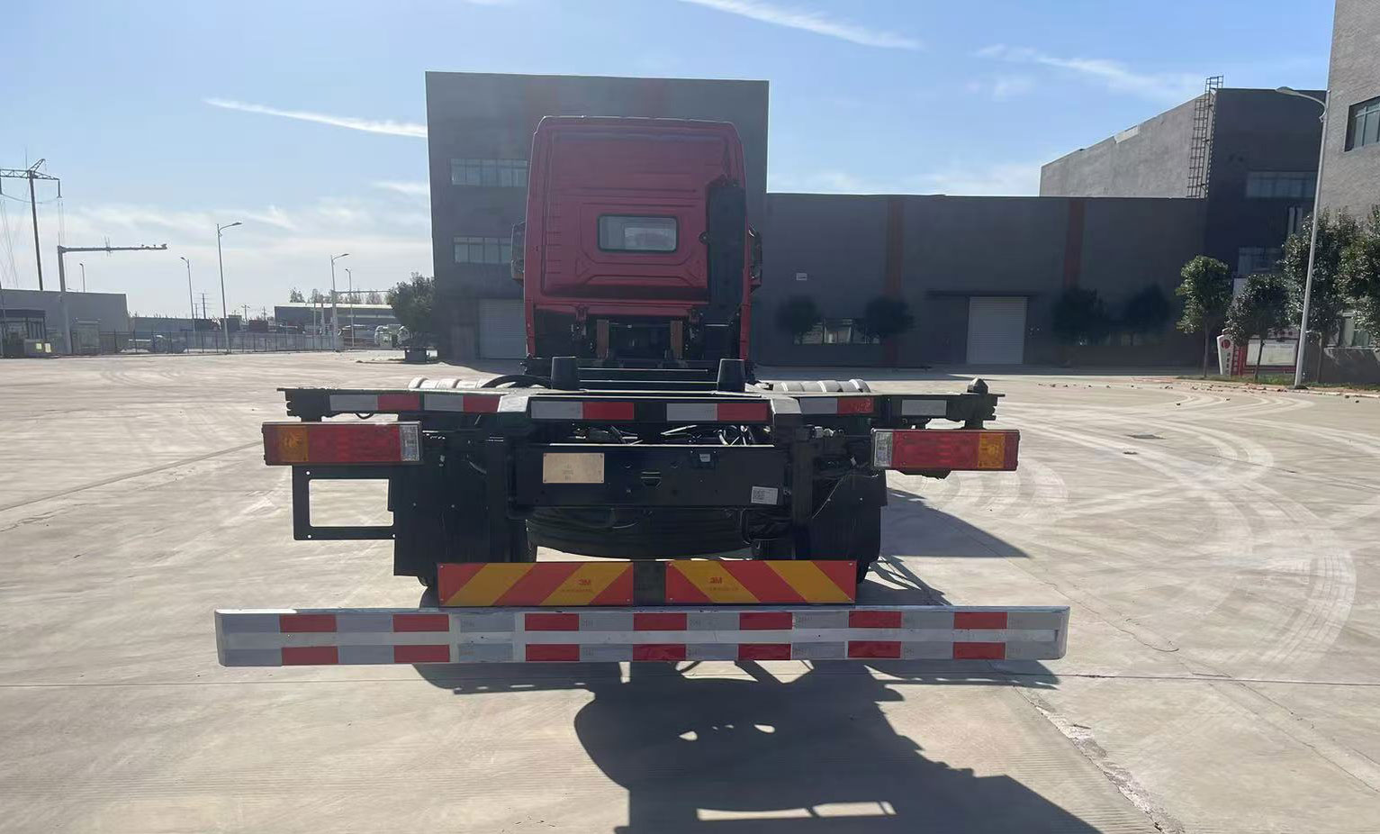 陜汽牌SX5189ZKXXC721Q1車(chē)廂可卸式汽車(chē)公告圖片