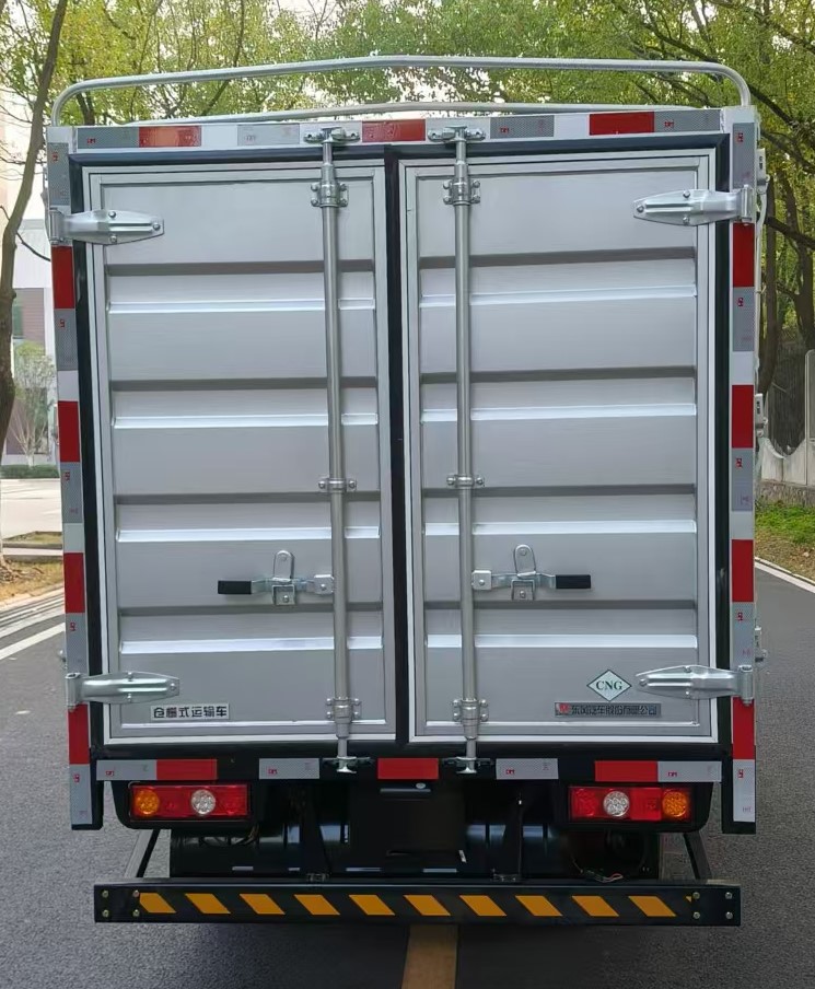 東風(fēng)牌EQ5030CCYD60N4DAC倉(cāng)柵式運(yùn)輸車公告圖片