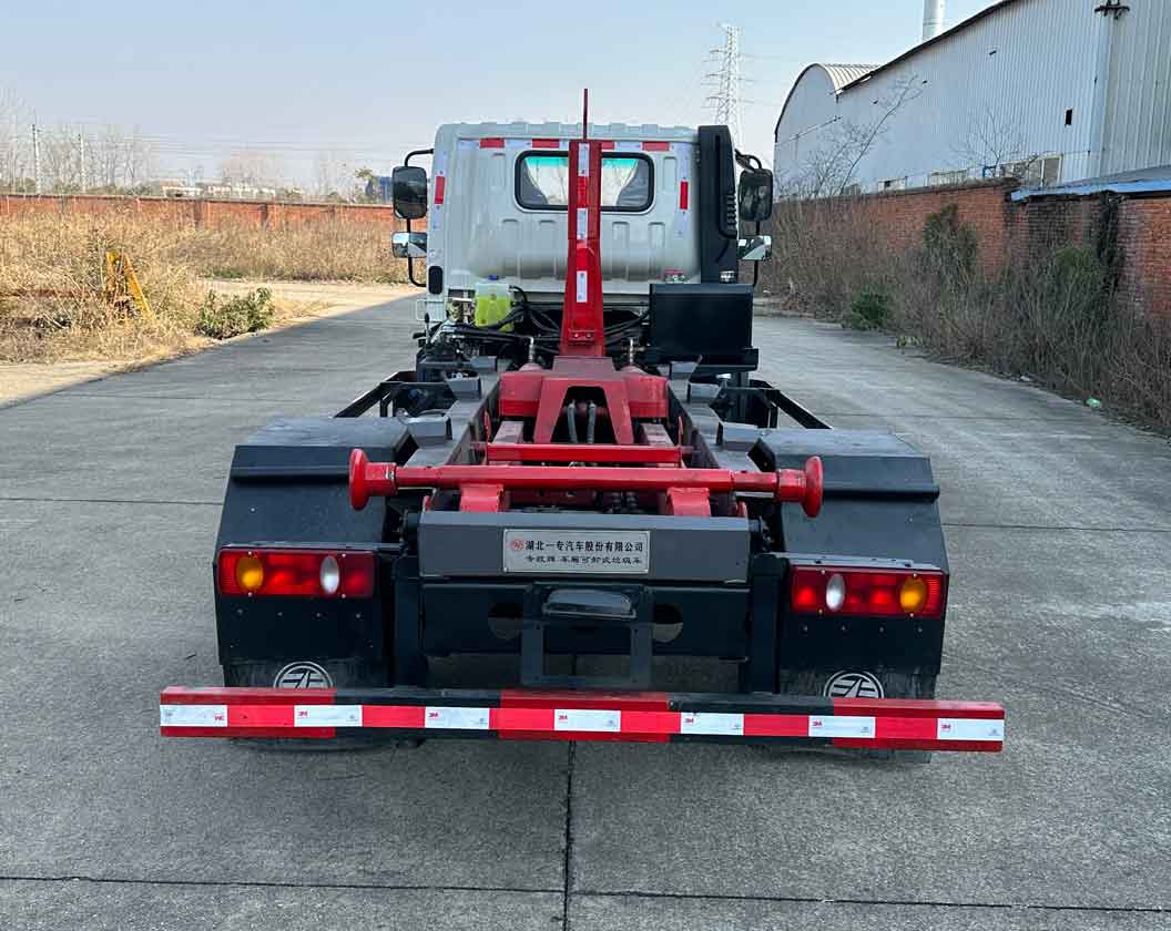 專致牌YZZ5040ZXXDV6車廂可卸式垃圾車公告圖片