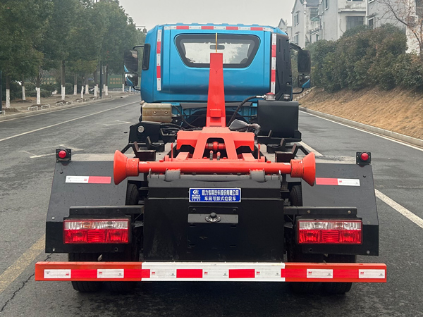 程力威牌CLW5047ZXXASK車廂可卸式垃圾車公告圖片