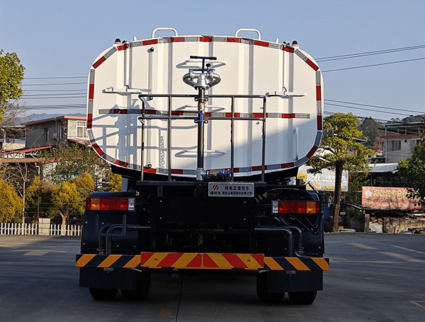 福龍馬牌FLM5181GQXSZBEV純電動(dòng)清洗車(chē)公告圖片