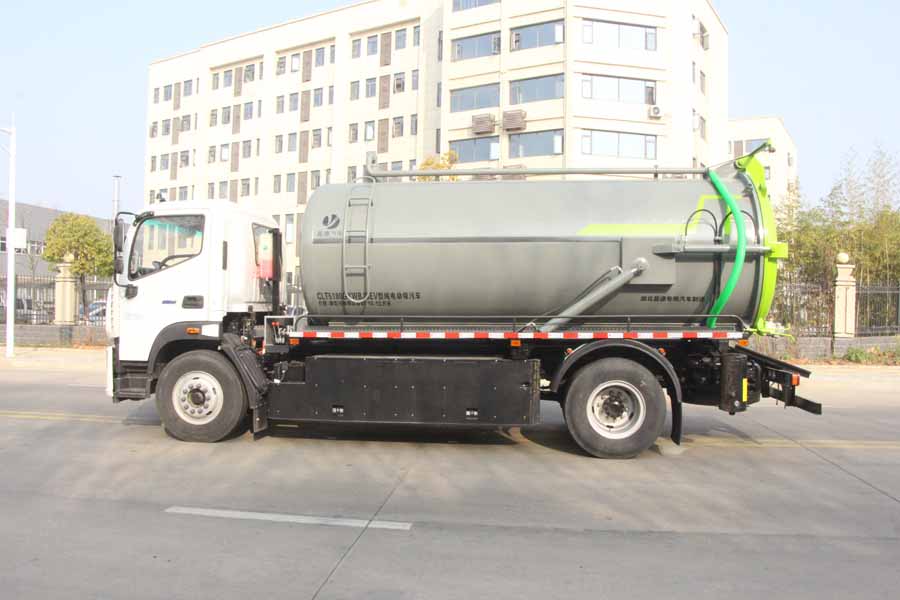 縱昂牌CLT5180GXWBJBEV純電動(dòng)吸污車公告圖片