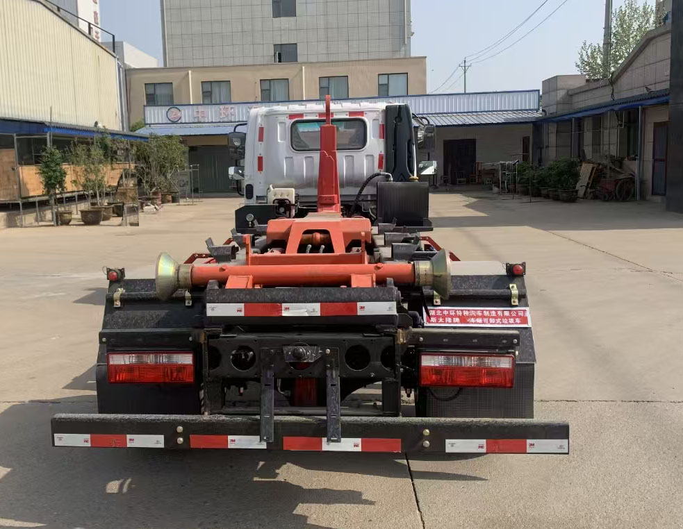 斯太隆牌HZH5120ZXXE6LH車廂可卸式垃圾車公告圖片