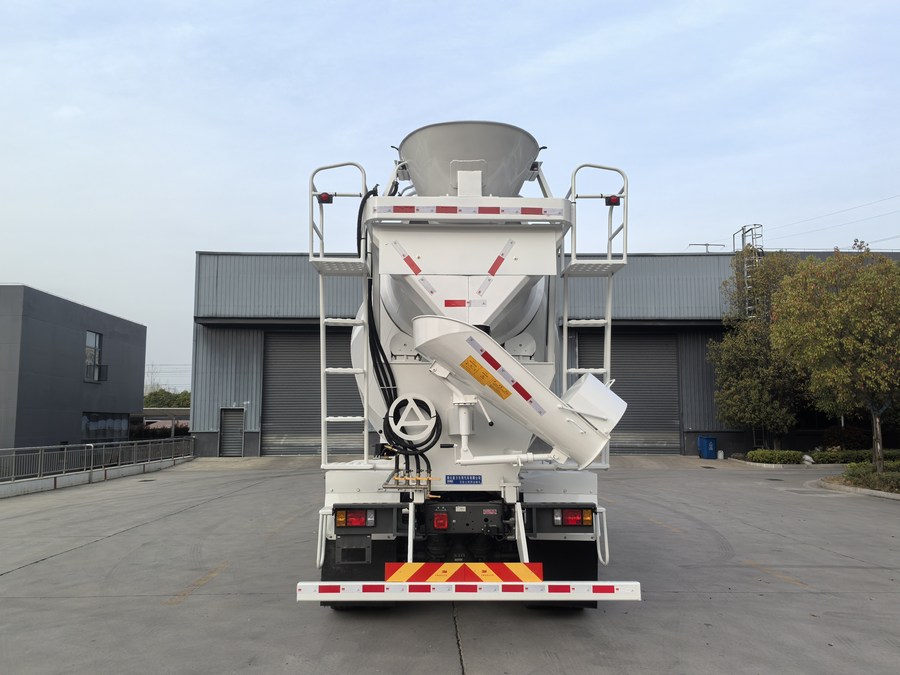 新童力牌TLA5240GJBGB混凝土攪拌運輸車公告圖片