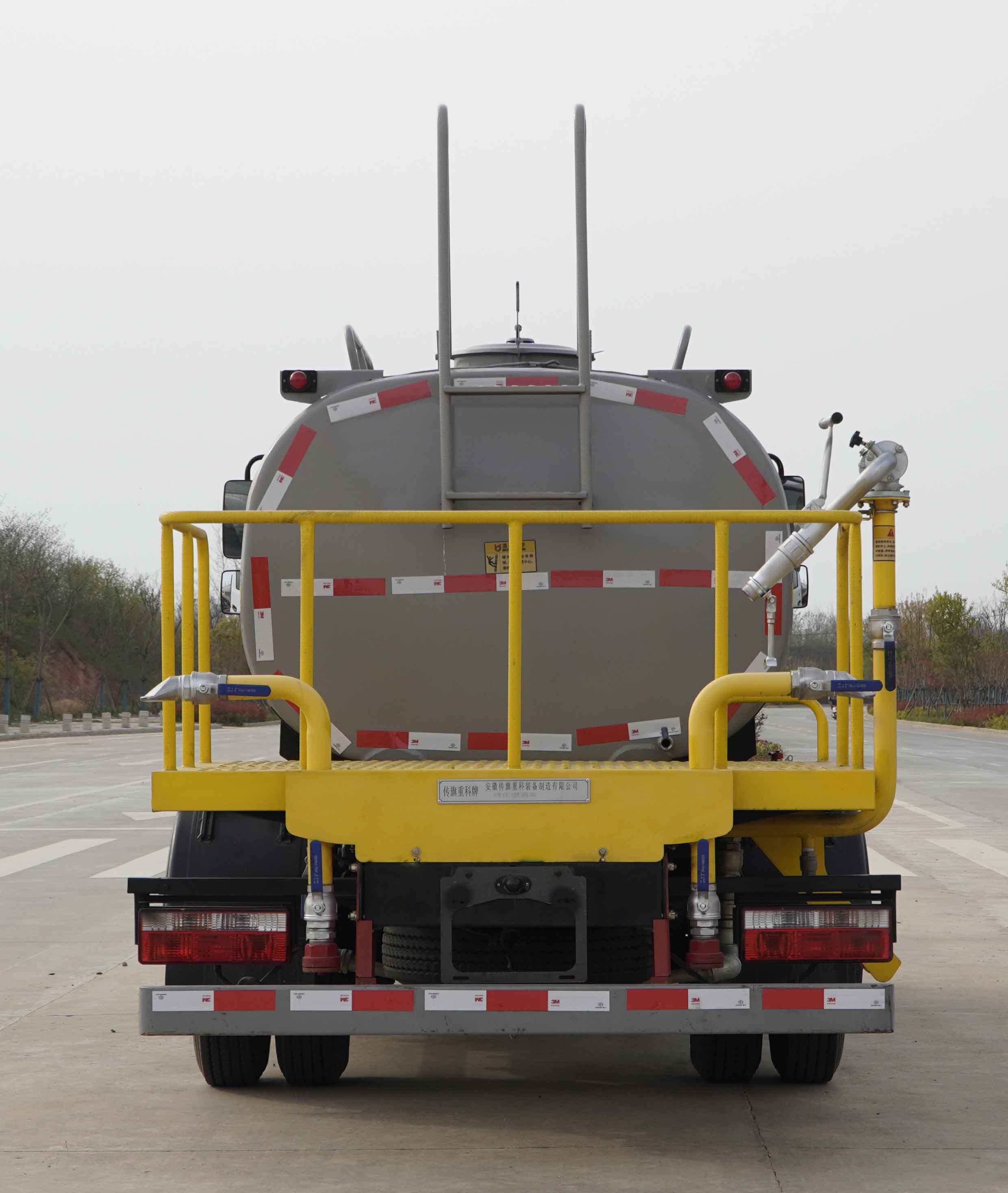 傳旗重科牌CQH5070GPS6EQ綠化噴灑車公告圖片