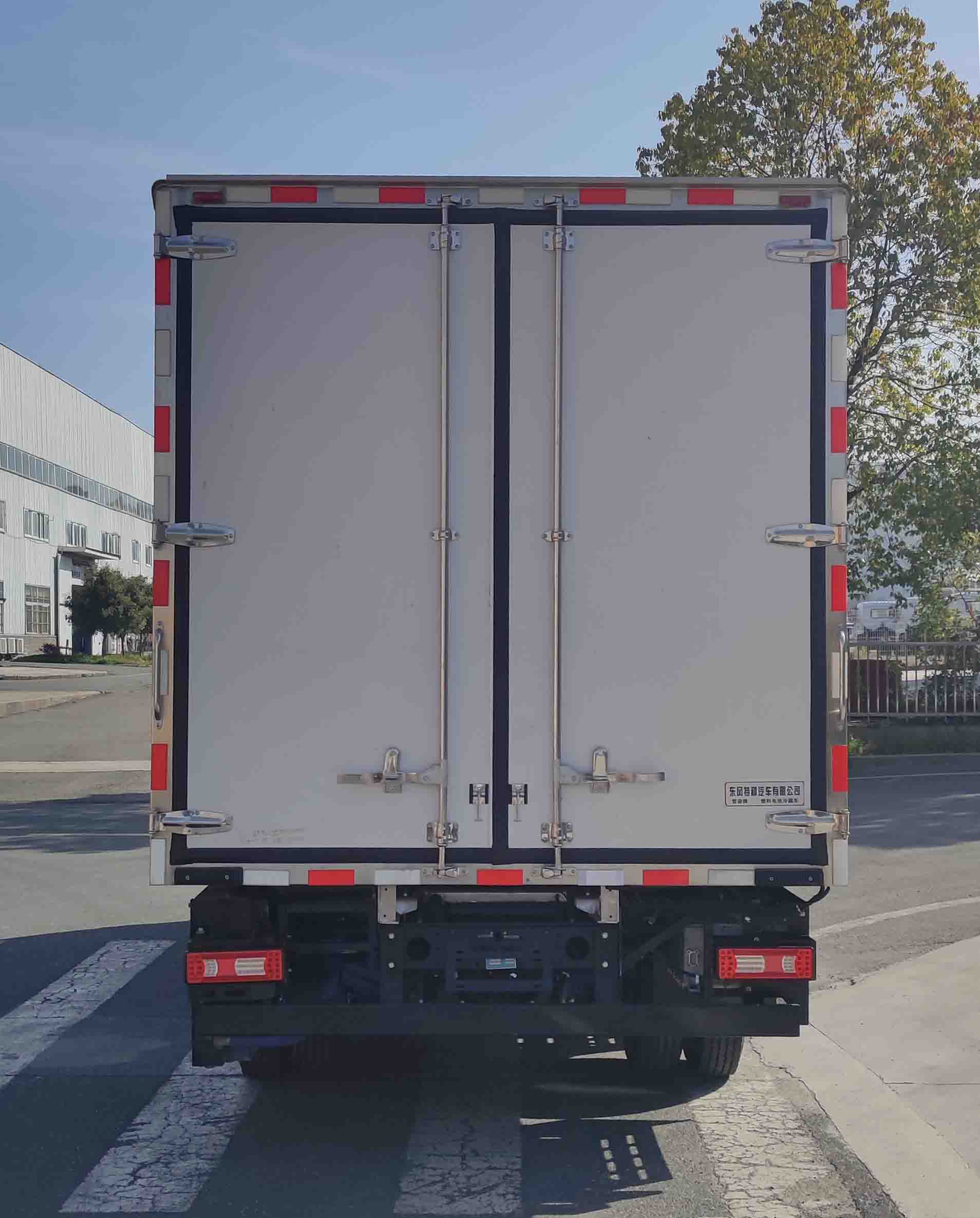 智姿牌EQ5040XLCTFCEV1燃料電池冷藏車(chē)公告圖片