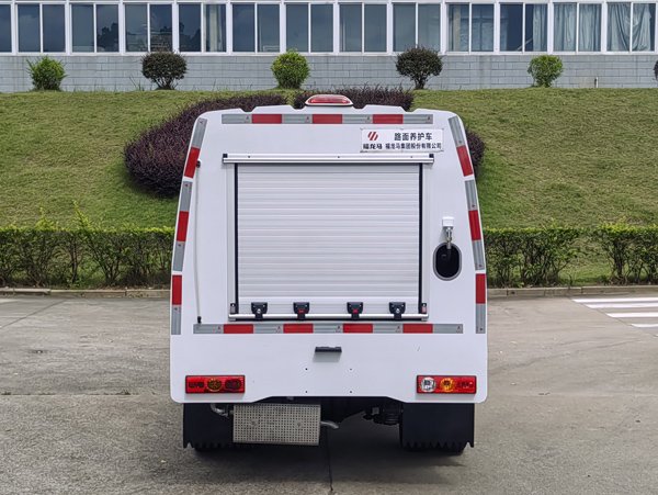 福龍馬牌FLM5030TYHFS6路面養(yǎng)護(hù)車公告圖片