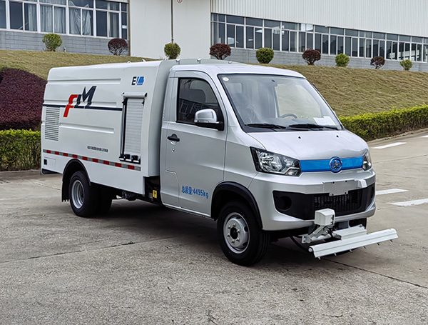 FLM5040TYHYJBEV型純電動(dòng)路面養(yǎng)護(hù)車圖片