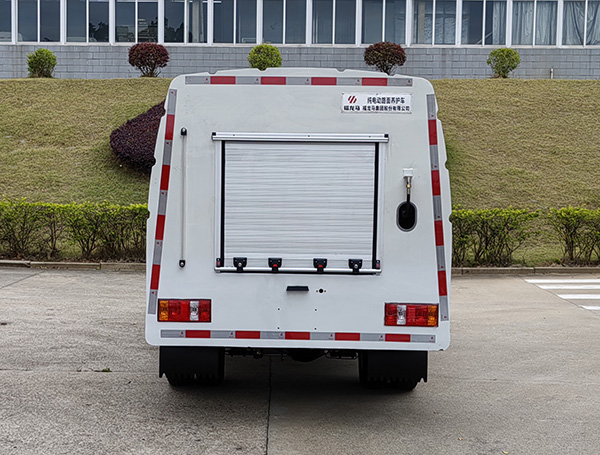 福龍馬牌FLM5040TYHYJBEV純電動路面養(yǎng)護車公告圖片