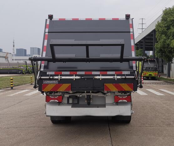 百易長青牌JBY5120ZYSBEV純電動壓縮式垃圾車公告圖片