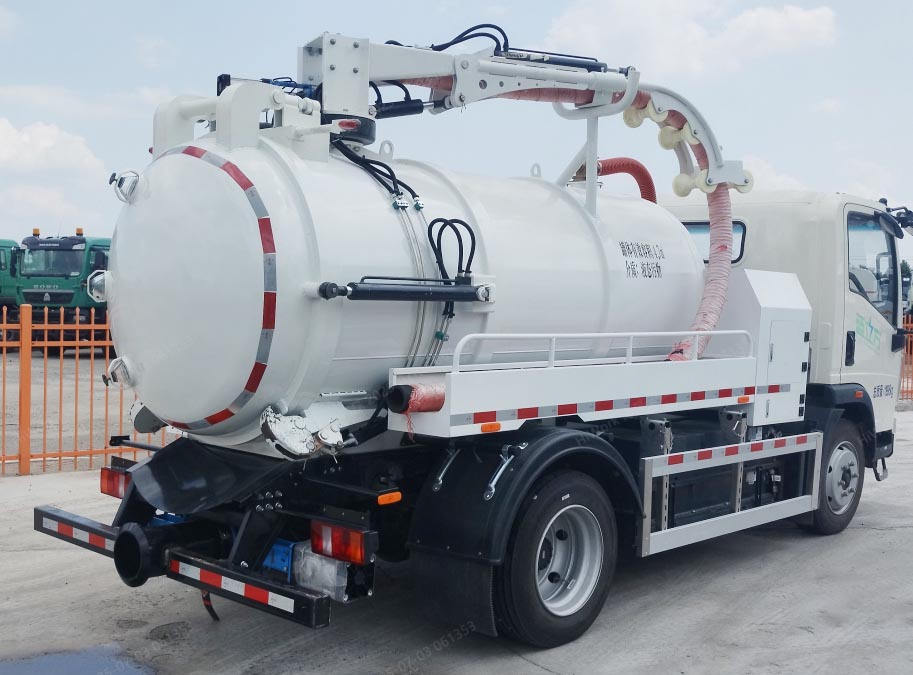 綠葉牌JYJ5127GQWBEV純電動清洗吸污車公告圖片