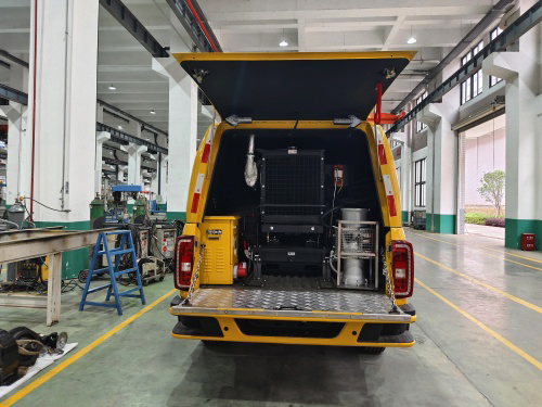 龍吸水牌FLG5030TPS140Q大流量排水搶險(xiǎn)車(chē)公告圖片