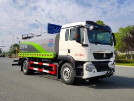 绿化喷洒车