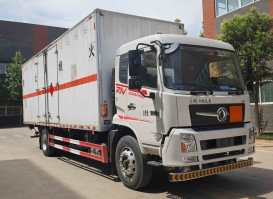 专威牌HTW5183XRYDFV6易燃液体厢式运输车