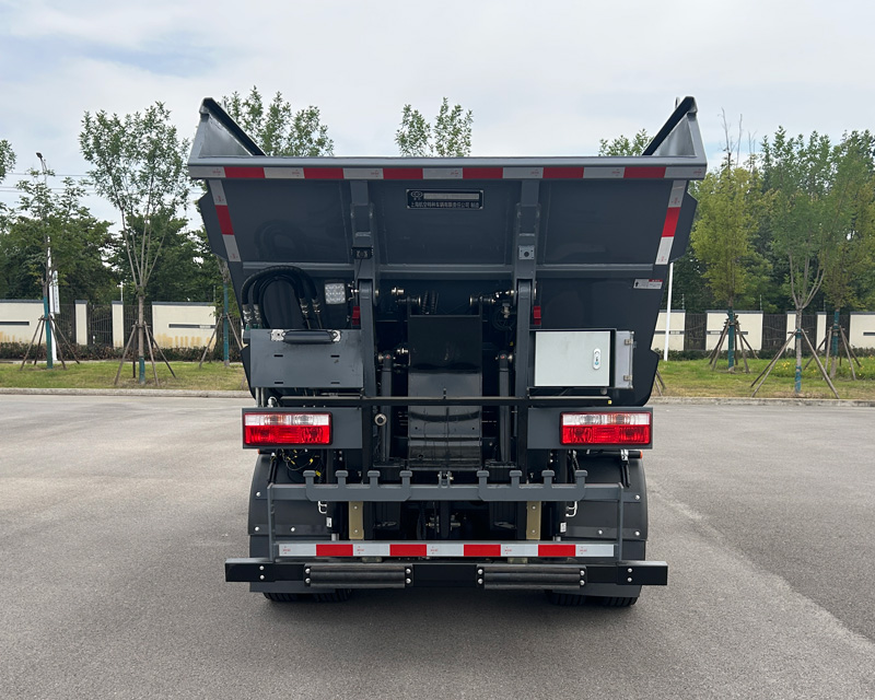 賽沃牌SAV5100ZZZDFBEV純電動(dòng)自裝卸式垃圾車公告圖片