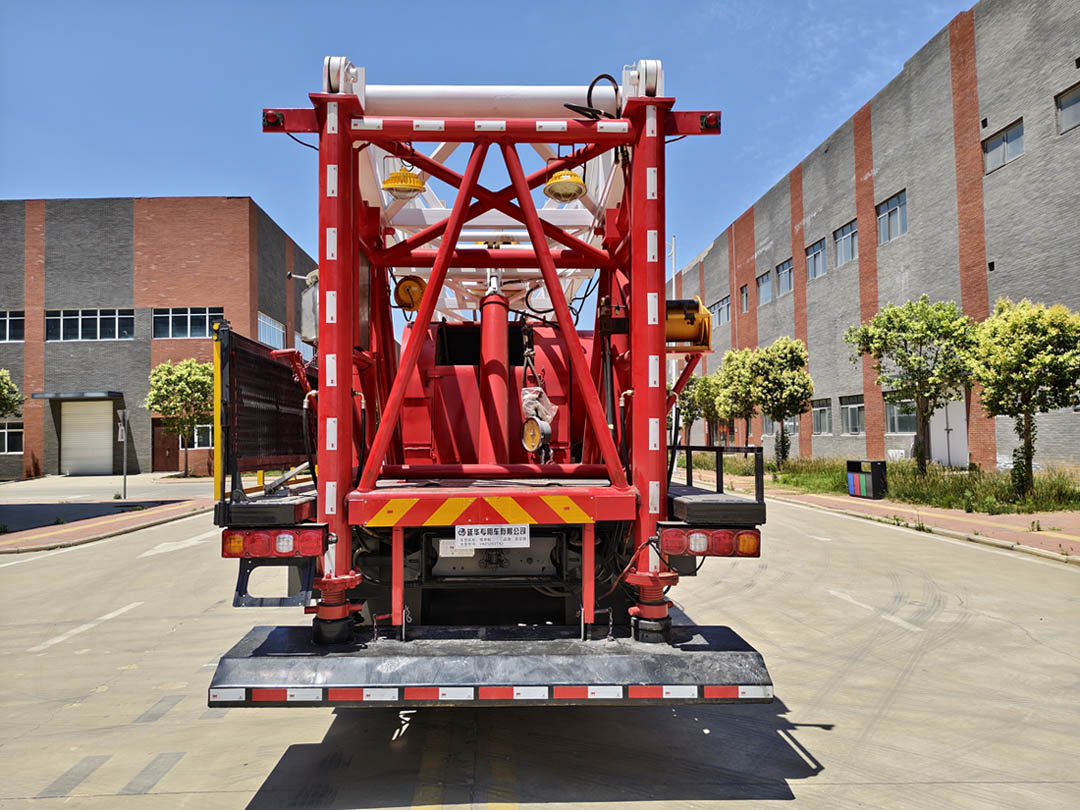 延安牌YAZ5253TXJ修井機(jī)公告圖片