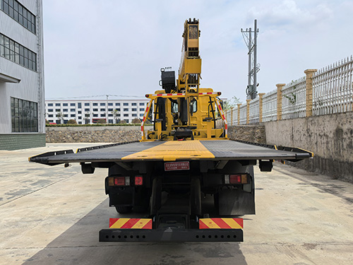 龍牧雙星牌LMX5181TQZLZ6清障車(chē)公告圖片