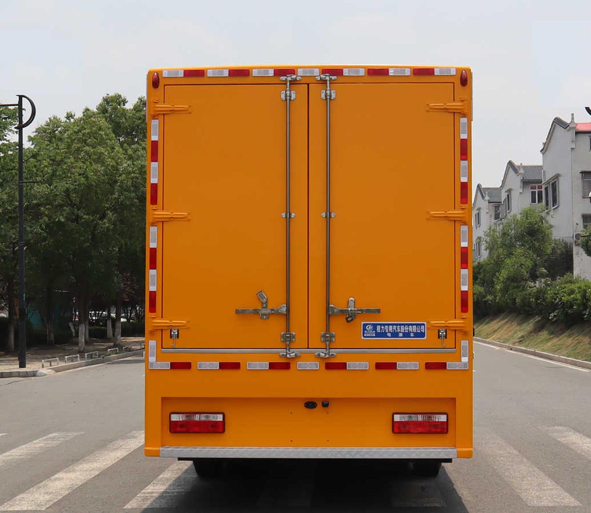 電源車圖片
