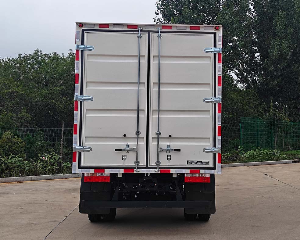 飛碟牌FD5044XXYW78BEV-1純電動(dòng)廂式貨車公告圖片