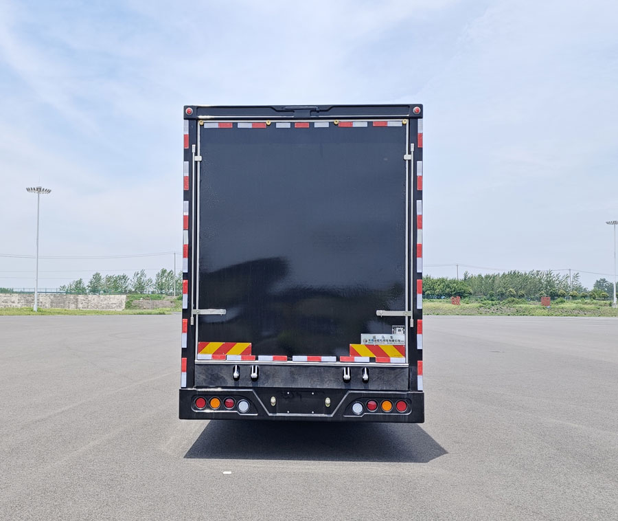 天順牌CHZ5182XYMB6運馬車公告圖片