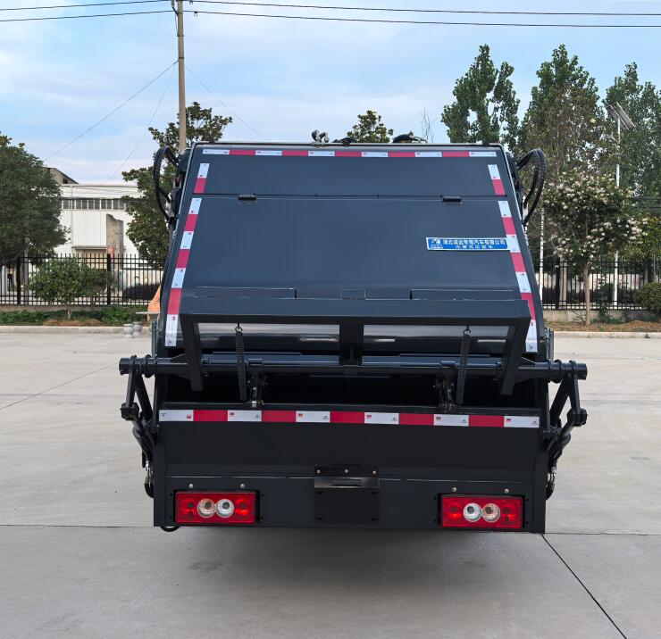 冠遠(yuǎn)牌SCY5045ZYSBJ6壓縮式垃圾車公告圖片