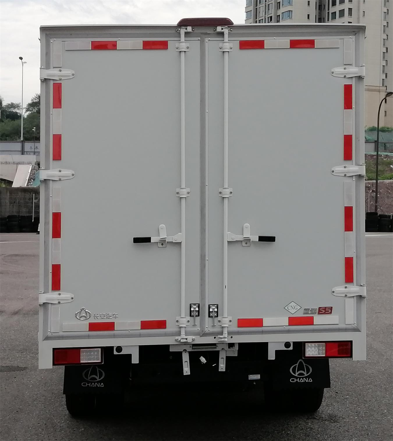 長安牌CKS5032XXYX9RD6B1NG廂式貨車公告圖片