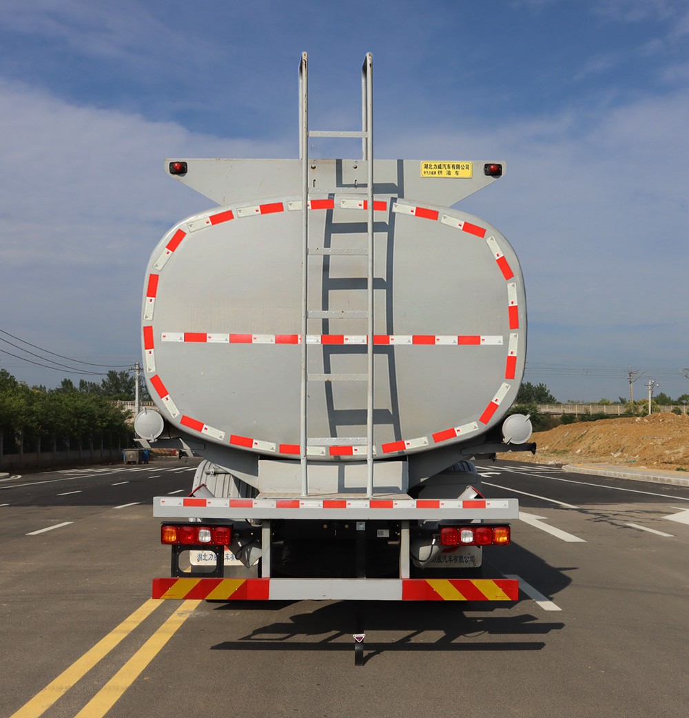 中汽力威牌HLW5310TGYSX61供液車公告圖片