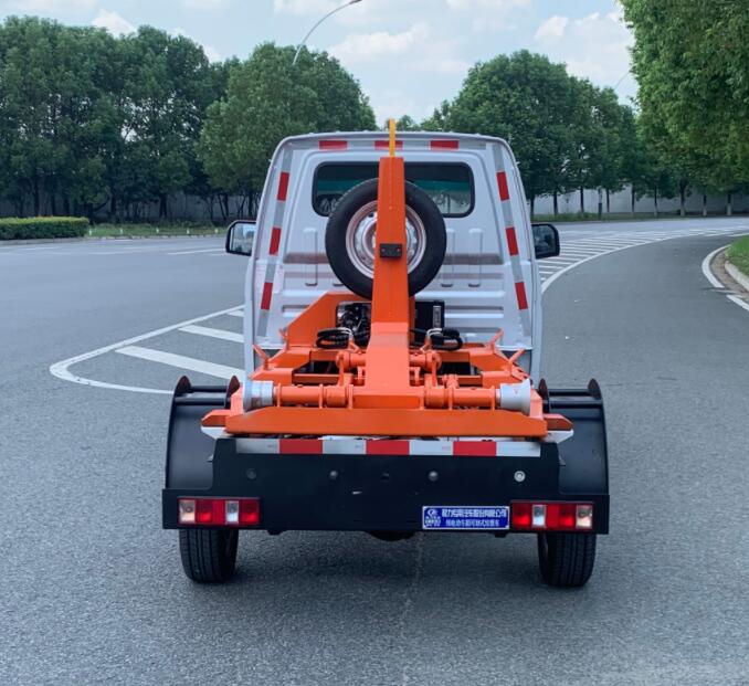 程力威牌CLW5030ZXXBEVAZW純電動車廂可卸式垃圾車公告圖片