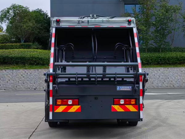 程力威牌CLW5120ZYSBEVAHJ純電動壓縮式垃圾車公告圖片