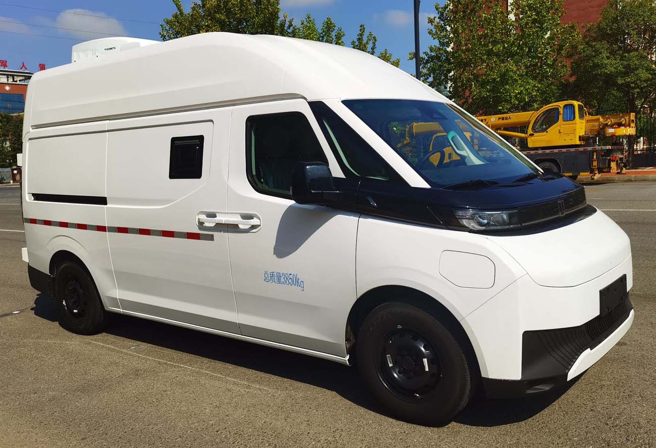 藍(lán)港牌XLG5044XDWEV1純電動(dòng)流動(dòng)服務(wù)車