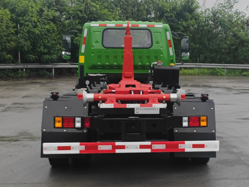 鑫馳牌XQY5120ZXXBEV純電動(dòng)車廂可卸式垃圾車公告圖片
