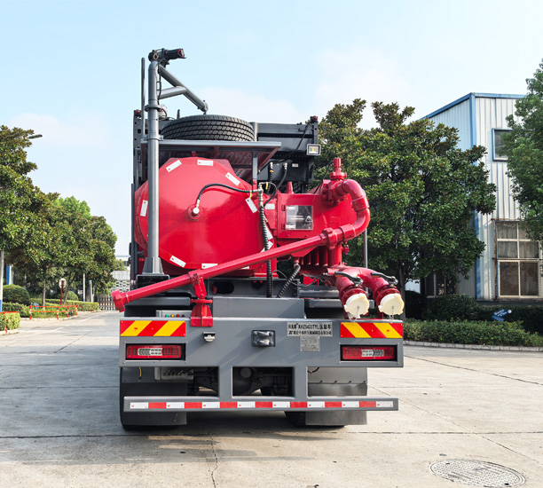 科昊牌KHZ5433TYL壓裂車公告圖片