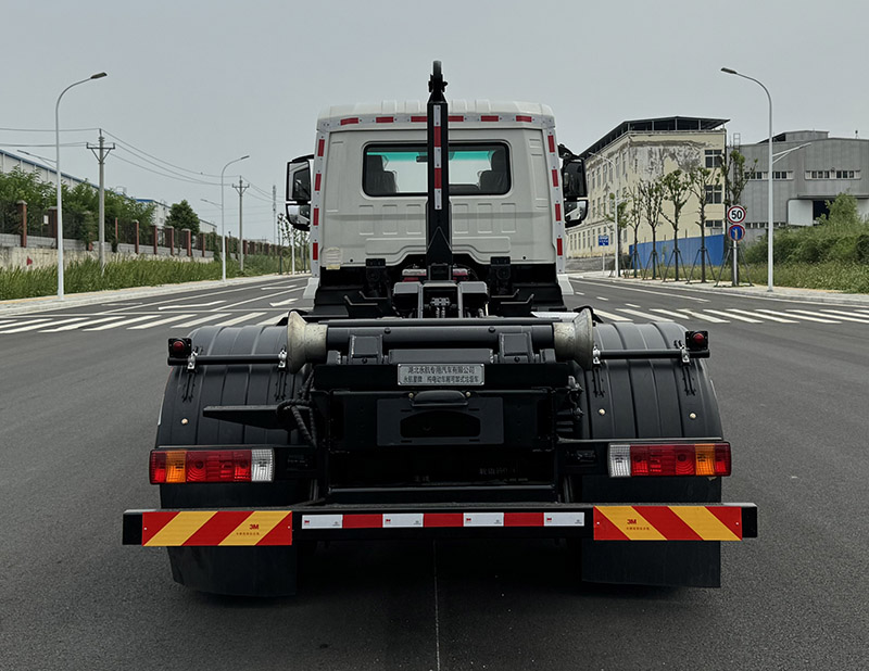 永航星牌YHA5187ZXXJLSBEV純電動車廂可卸式垃圾車公告圖片