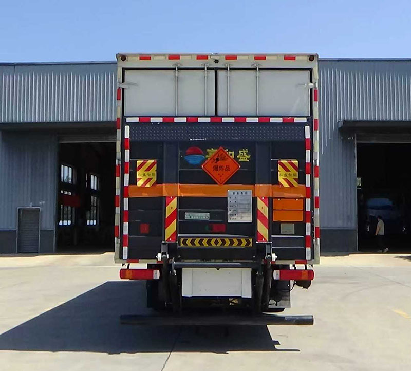 程力牌CL5181XQY6BXW爆破器材運輸車公告圖片