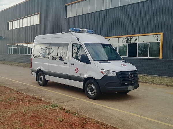 JSV5043XJHMK6型救護(hù)車圖片