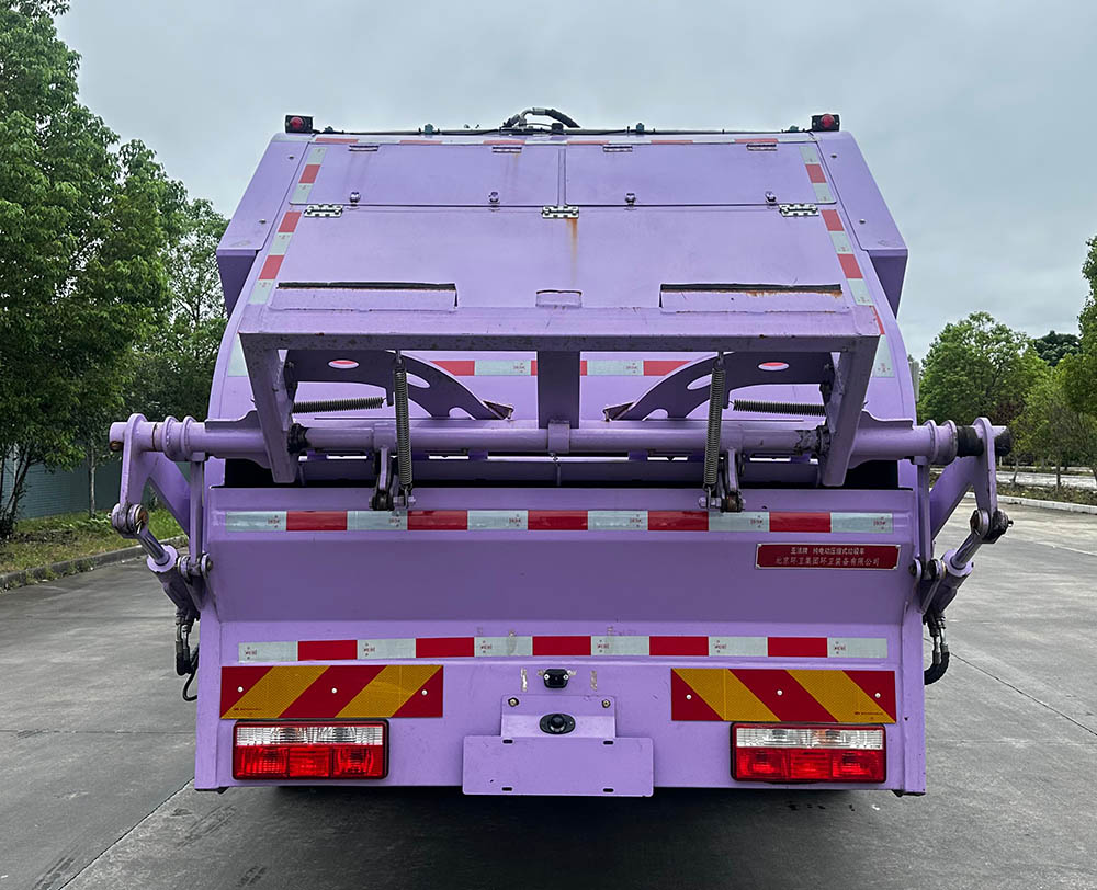 亞潔牌BQJ5120ZYSCLBEV純電動(dòng)壓縮式垃圾車公告圖片